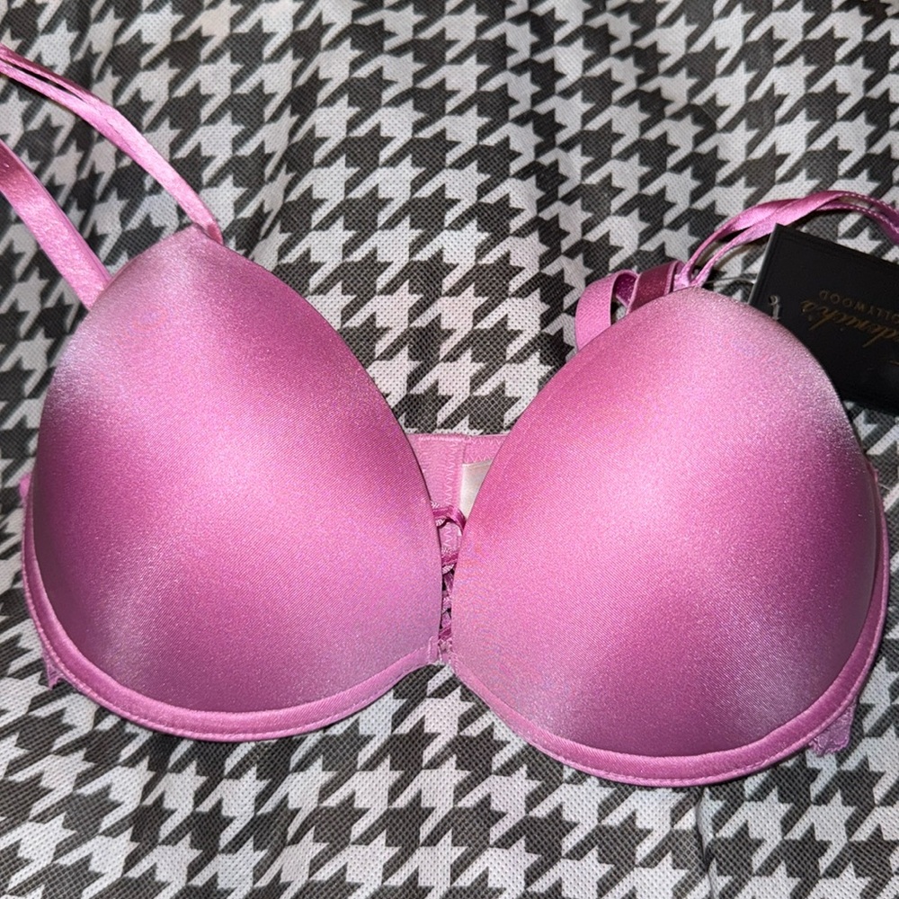 NWT Fredrick’s of Hollywood Pink Knockout Push Up Bra